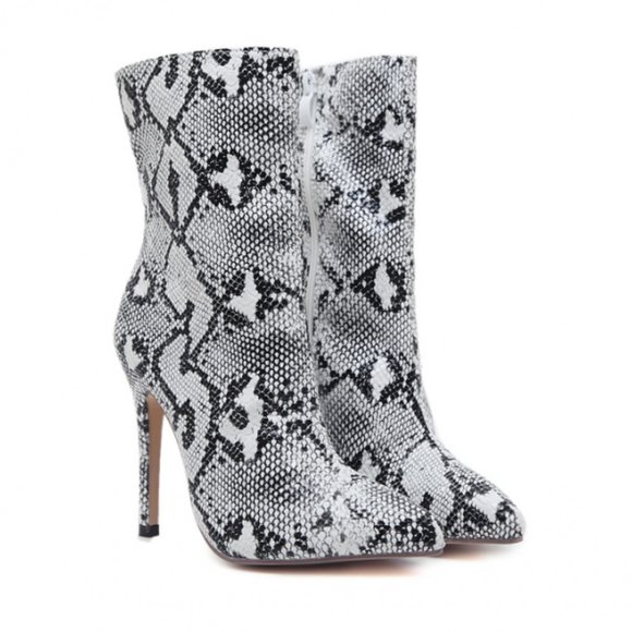 Studio51 Knight Boots - Picture 1 of 4